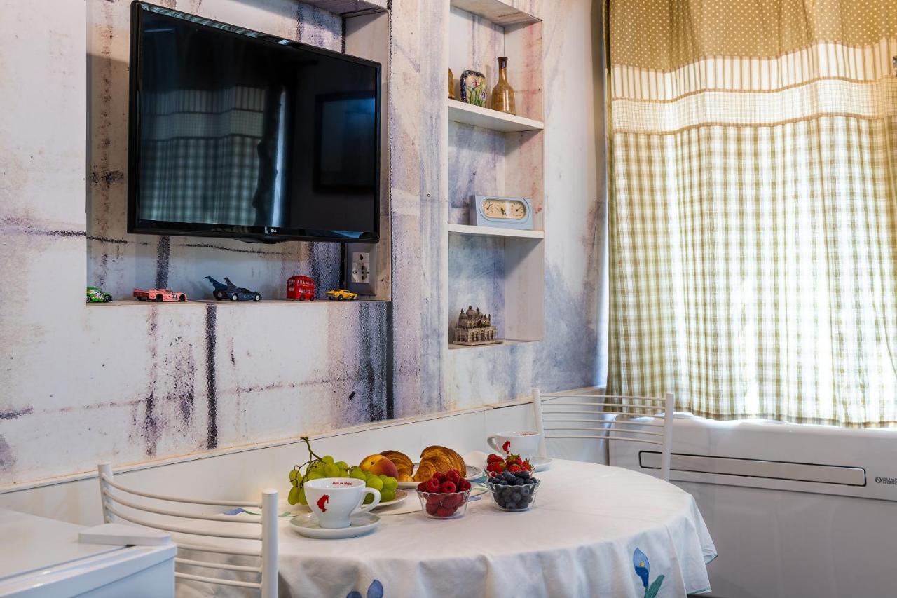 Ln Luxe Apartment Venice Canal View מראה חיצוני תמונה