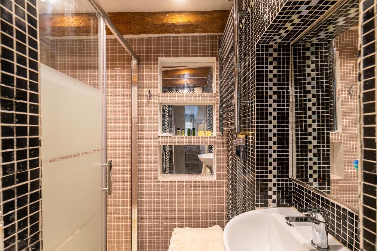 Ln Luxe Apartment Venice Canal View מראה חיצוני תמונה